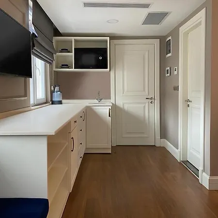 Ozkaya Galata * Istambul